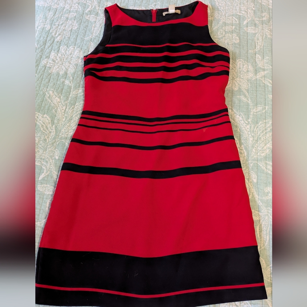 Banana Republic Red and Black Dress. Size 6P.